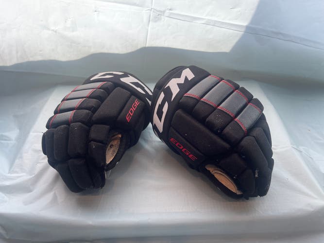CCM Edge Gloves - Junior 10 inch