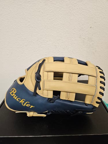 Buckler Fame Pro Outfielder Glove Camel/Navy - 12.75"