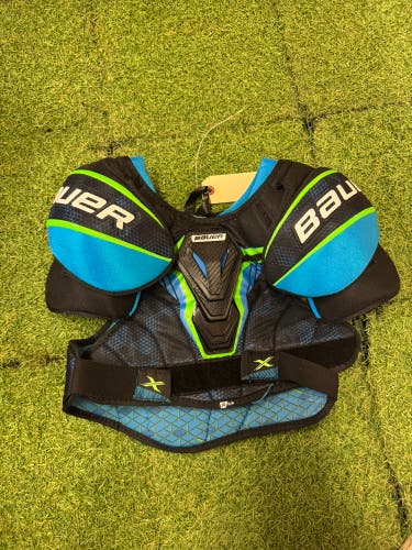 Junior Medium Bauer X Shoulder Pads (Used)