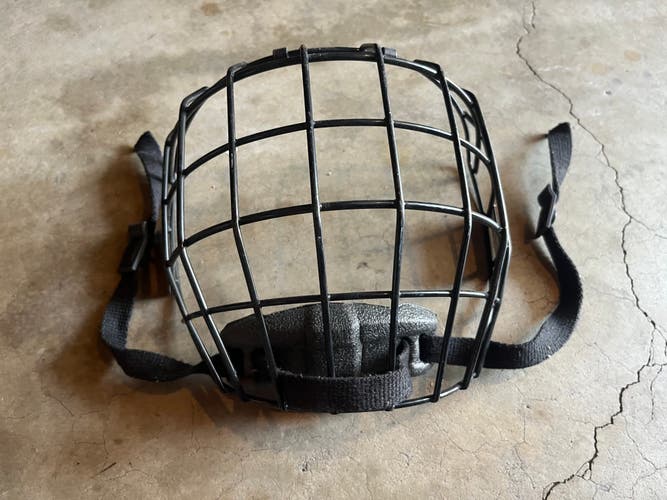 Used Senior Small CCM Full Cage