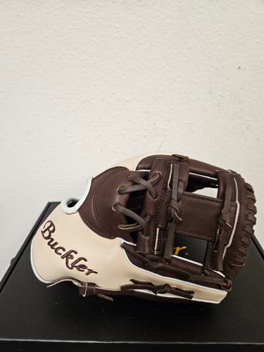 Buckler Fame Pro 11.5" Infielder Glove Brown/Beige