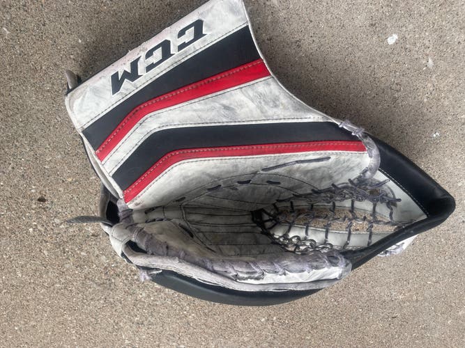 CCM Revolution 597 Glove