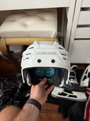 Medium Bauer Re-Akt 150 Helmet (Used)