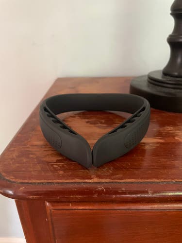 Brand New Q-Collar (size 15)