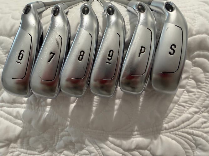 Men's 2021 Callaway Big Bertha B21 Right Handed Irons (6-9,PW,SW) Regular Flex Graphite Shafts