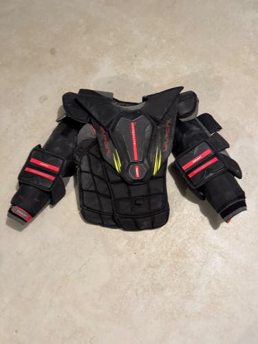 Large Bauer Vapor Hyperlite 2 Goalie Chest Protector (Used)