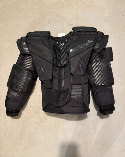 Large Bauer Shadow Goalie Chest Protector (Used)