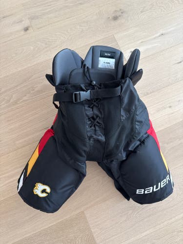 Bauer Nexus Pro Stock Hockey Pants - M - Calgary Flames Retro