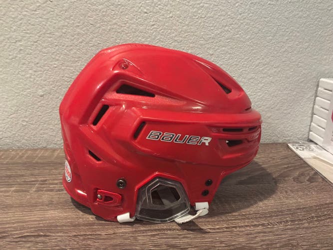 Small Bauer Re-Akt 150 Helmet (Used)