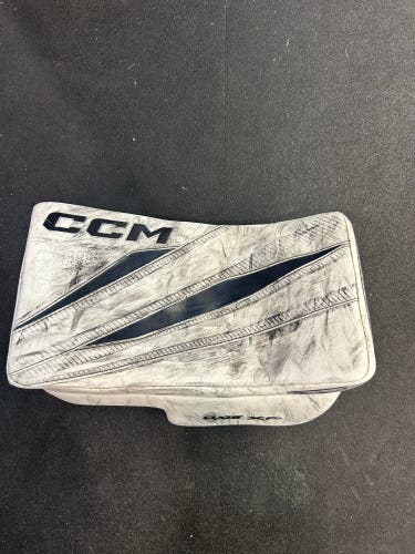Senior CCM Axis XF Regular Goalie Blocker