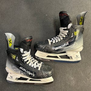 Senior Bauer Vapor Hyperlite 2 Hockey Skates | Size 7.5, Fit 2