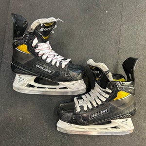Intermediate Bauer Supreme 3S Pro Hockey Skates | Size 5.5, Fit 1