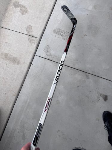 USED ONCE Junior Nike Bauer Vapor XXXX Left Hand Hockey Stick PM9 52 Flex Signed By Getzlaf