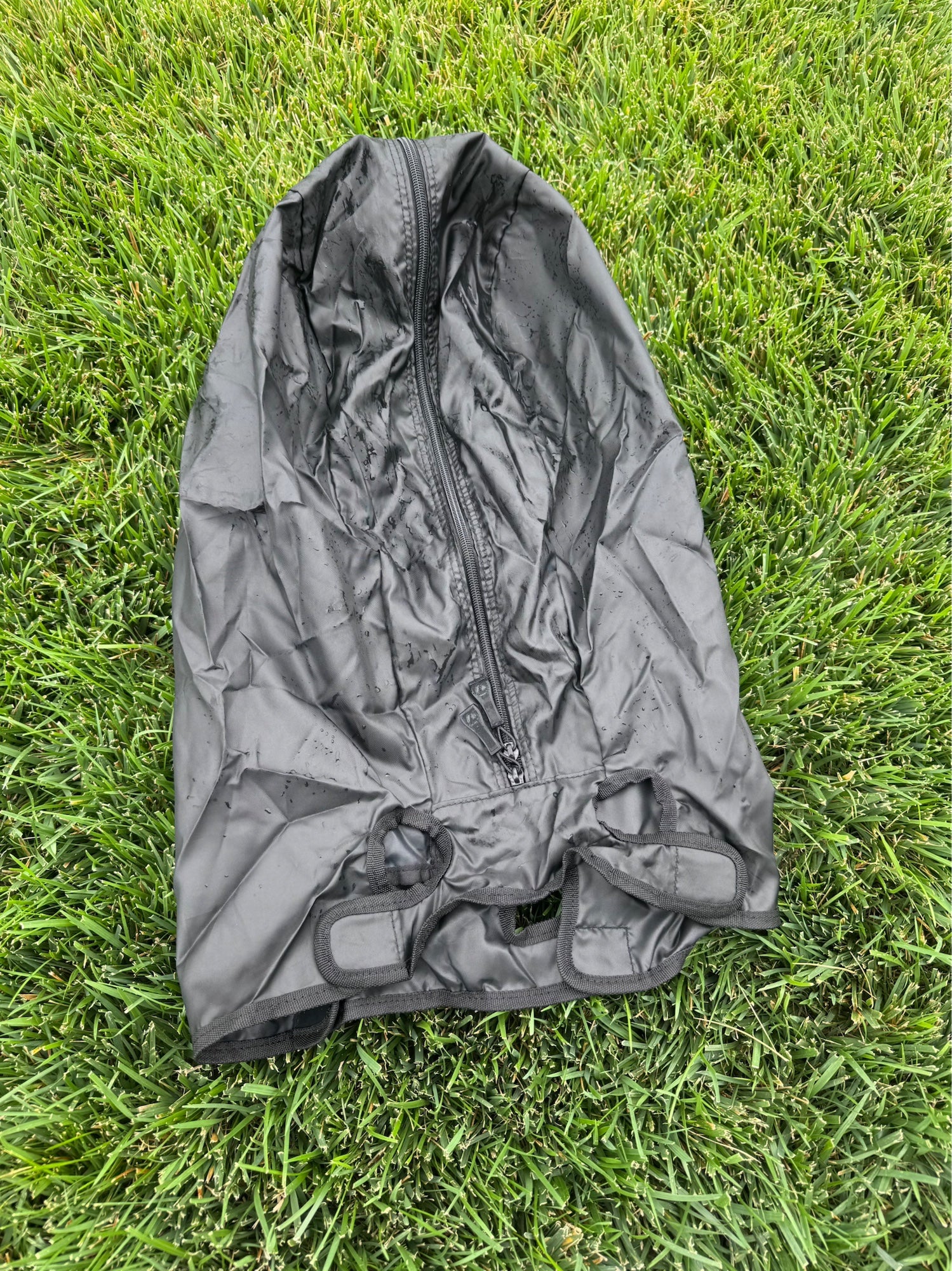 golf bag rain cover taylormade SYCFQX Hood Waterproof, Rain Cape for Golf Bags fit Almost All Tour Bags Golf Bags or Carry Cart for Mens Women Golfer (Black) : Sports & The structured body weighs 4.5 lbs and features a 8 TaylorMade Replacement Rain Cover(New) |