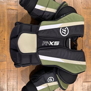 Small / Medium 2025 Warrior Ritual X5 Goalie Chest Protector (Used)