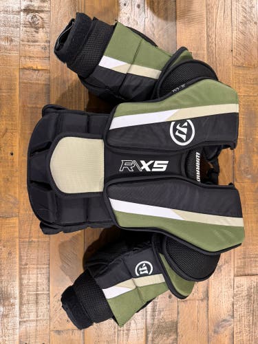 Small / Medium 2025 Warrior Ritual X5 Goalie Chest Protector (Used)