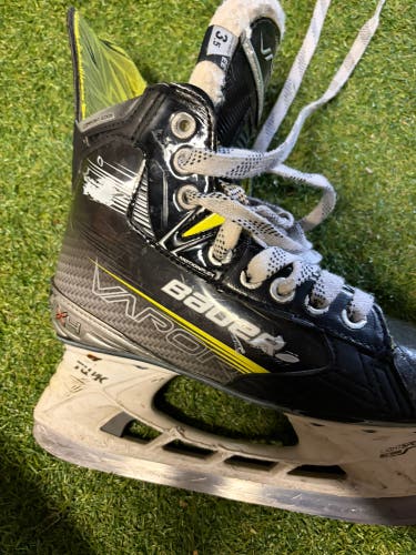 Black/Yellow 2025 Bauer Vapor 4x Hockey Skates Extra Wide Width Size 3.5 (Used)