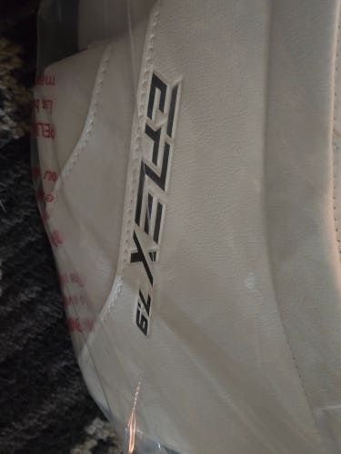 CCM Eflex 7.9 Regular blocker (New)