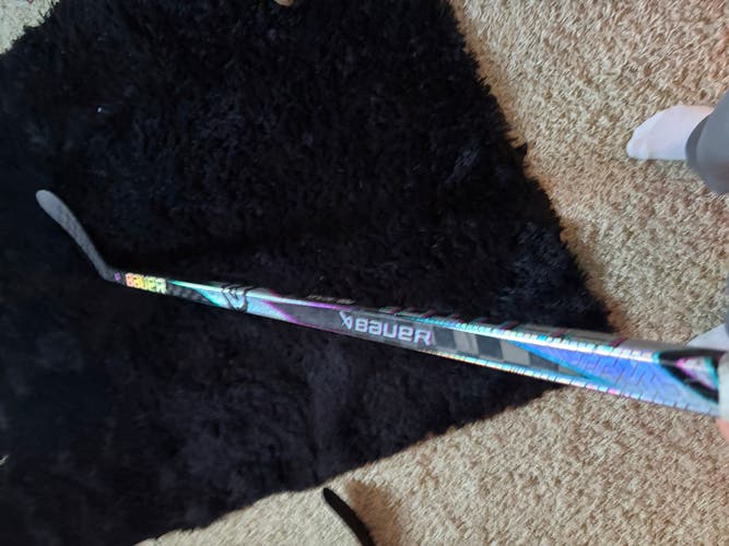 Junior Bauer Proto2 Right Handed Hockey Stick P28 50 Flex (Used)