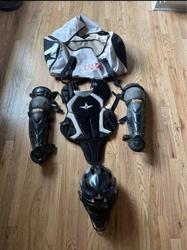 Black/Gray All Star Top Star Catcher's Set (Used)