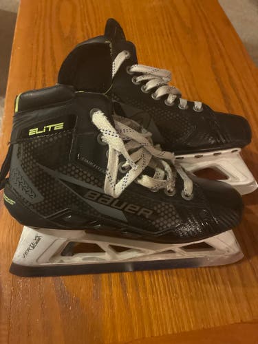 2024 Bauer Elite Hockey Goalie Skates Regular Width Size 5 (Used)