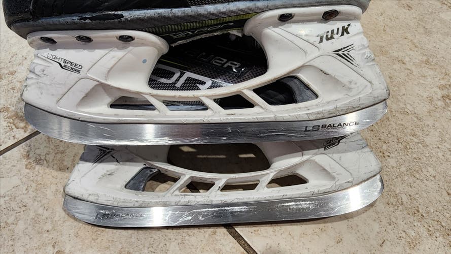 Bauer Vapor 3X Hockey Skates Size 1.5 Regular Width (D) (Used)