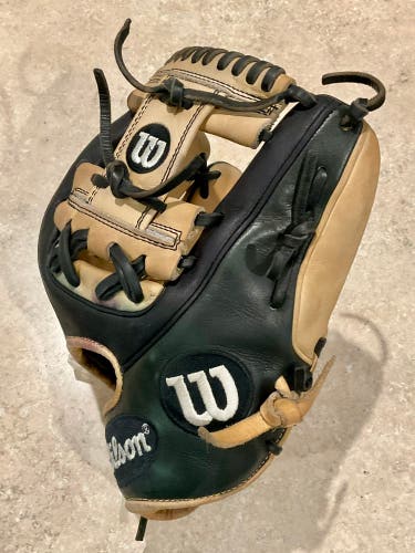 Wilson A2000 1786 RH Infield Baseball Glove 11.5" (Used)