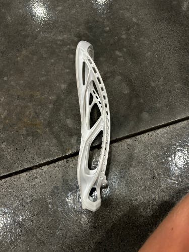 STX Stallion 900 Unstrung Head (Used)