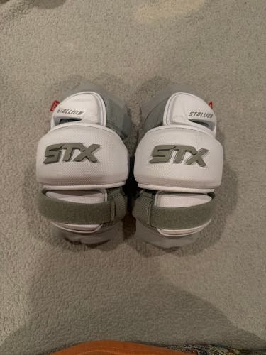 Medium Adult STX Stallion 1k Arm Pads (Used)