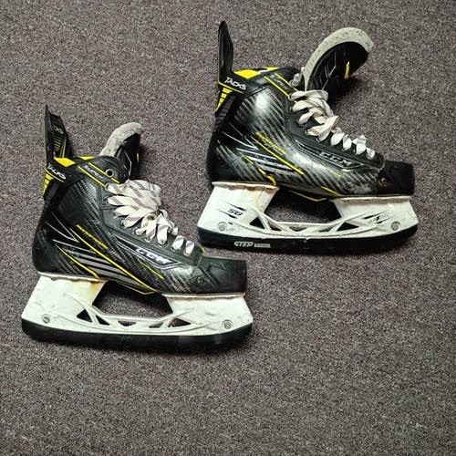 Used Senior CCM Super Tacks Hockey Skates Regular Width Size 8