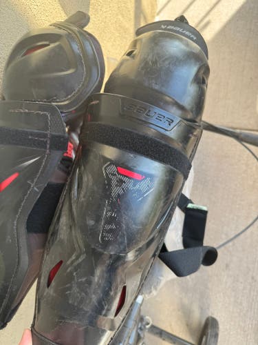 Senior Bauer Vapor 3X 15" Shin Pads (Used)