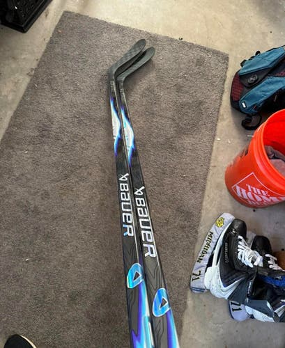 NEW Intermediate Bauer Vapor Flylite Right Handed Hockey Stick P92 55 Flex (New)