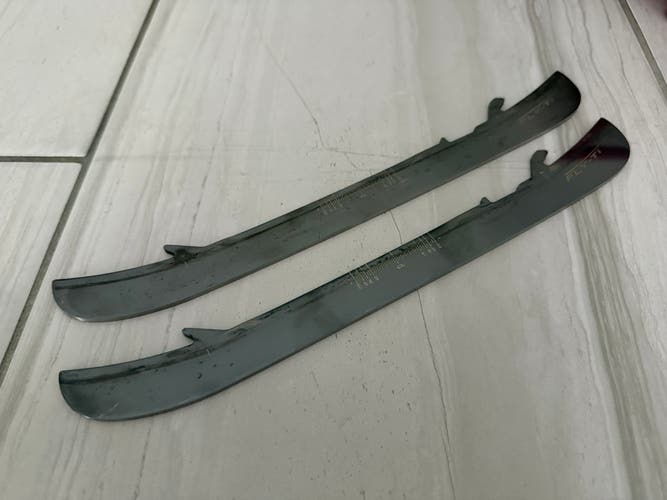 Bauer Fly-Ti steel 254 mm Zuperior profile