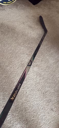 Senior Bauer Proto2 Left Hand Hockey Stick P28 70 Flex (excellent condition)