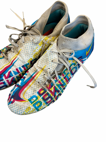 Used Nike Soccer Cleats White Senior 7 11682-S000136400