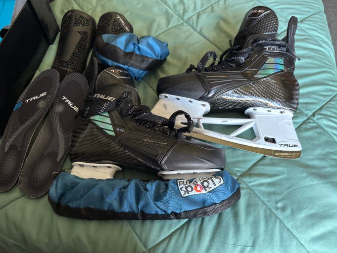 2025 True SVH Pro Hockey Skates Narrow Width 8 (Used)