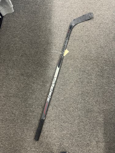 Junior Bauer Vapor 3X Hockey Stick Right Handed P88 50 Flex (Used)