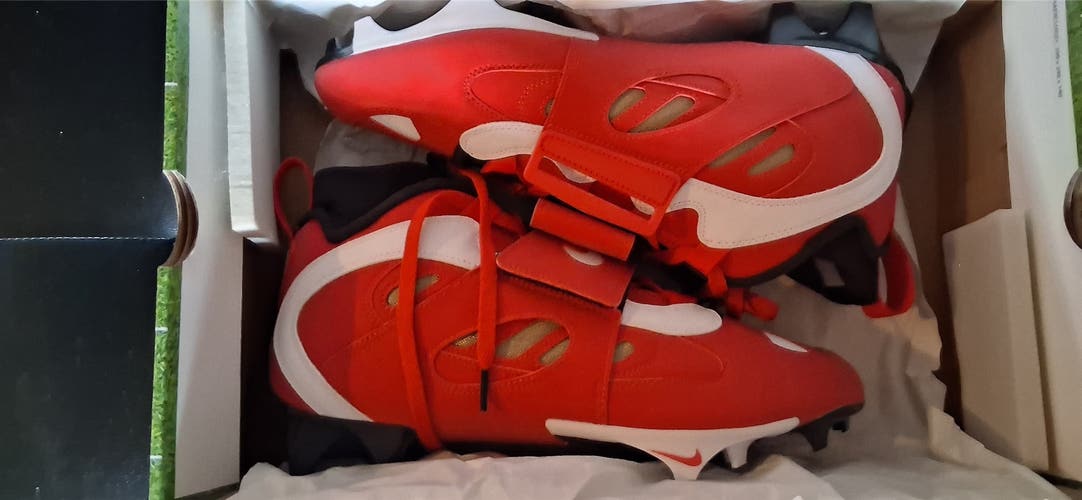 Men's Size M 12.0 (W 13.0) Nike Mid Top Molded Cleats (New)