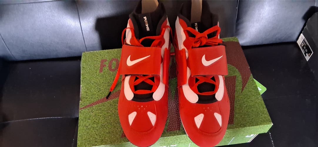 Men's Size M 12.0 (W 13.0) Nike Mid Top Molded Cleats (New)
