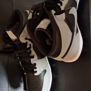 Men's Size M 12.0 (W 13.0) Air Jordan Molded Cleats (New)