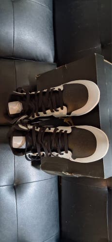 Men's Size M 12.0 (W 13.0) Air Jordan Molded Cleats (New)