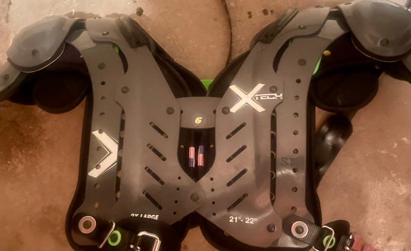 XTech X2 NFL Shoulder Pads Size 2XL(21"-22")