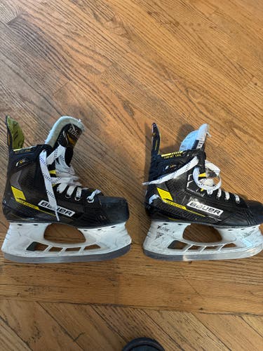 Bauer Supreme M4 Hockey Skates Extra Wide Width Size 1.5