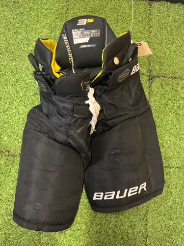 Junior Small Bauer Supreme 3S Hockey Pants (Used)
