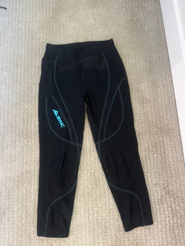 Black Medium Women's SYNC Compression (New)