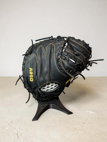 Wilson A950 RH Catcher's Baseball Glove 34" (Used)