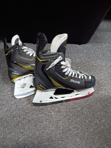 CCM Tacks Hockey Skates Extra Wide Width 10 (New)
