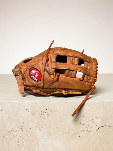Nokona AMG series RH Outfield Baseball Glove 12.5" (Used)