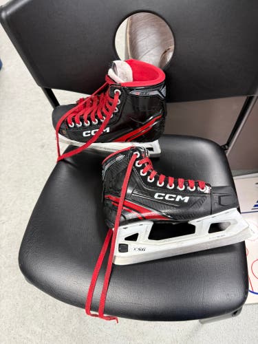 CCM EFlex 6.5 Hockey Goalie Skates Regular Width Size 4 (Used)