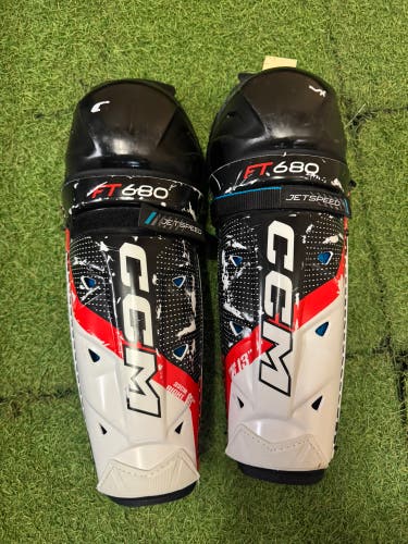 Senior CCM JetSpeed FT680 Shin Pads 13" (Used)